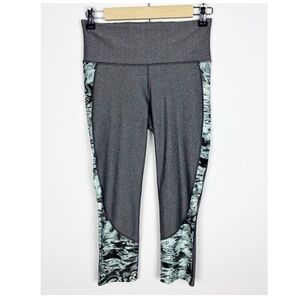 Under Armour HeatGear Compression Capri Leggings Gray Size Small